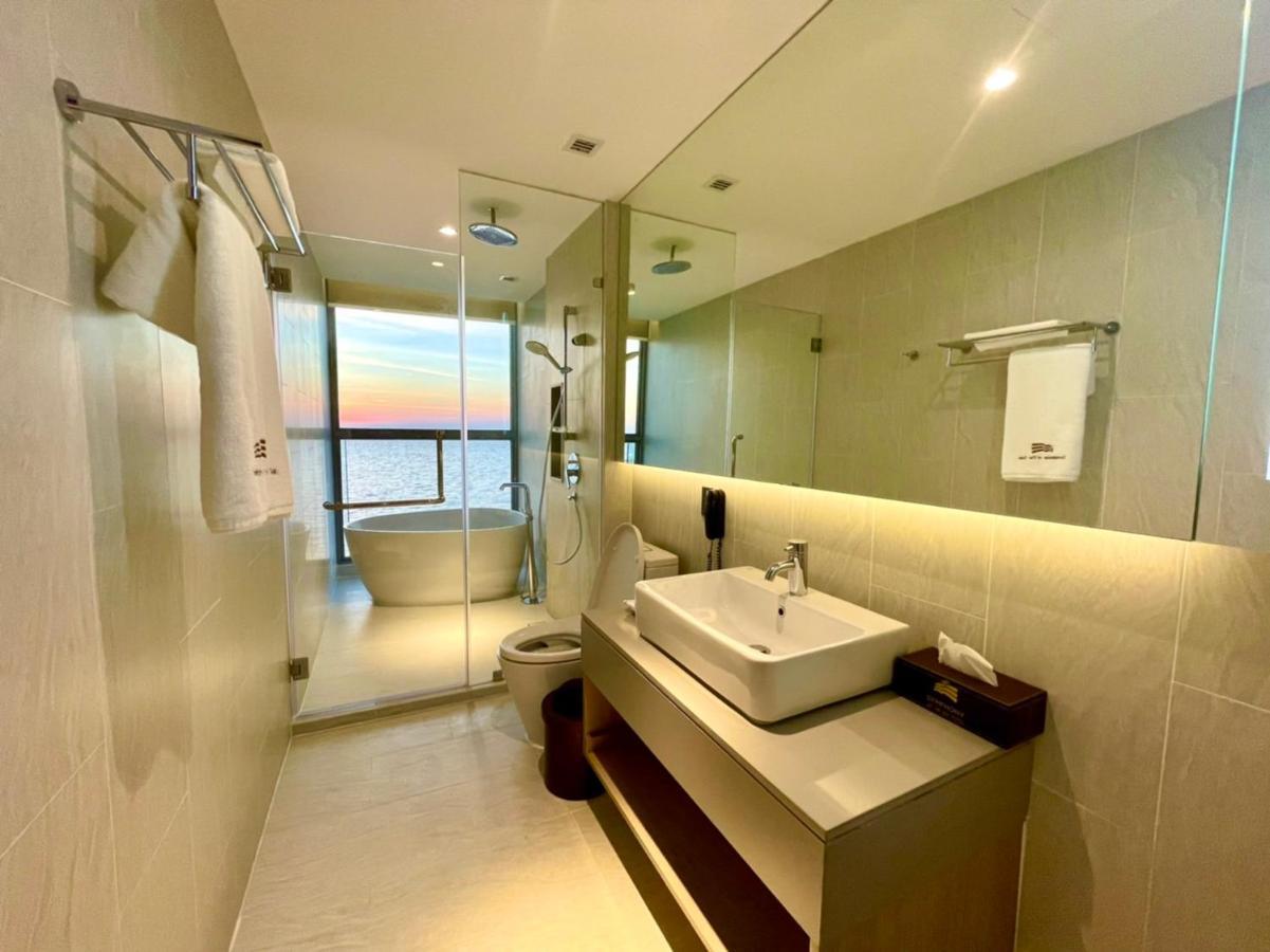 Symphony Of The Sea Hotel Банг Саен Экстерьер фото