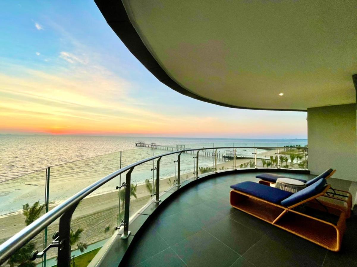 Symphony Of The Sea Hotel Банг Саен Экстерьер фото
