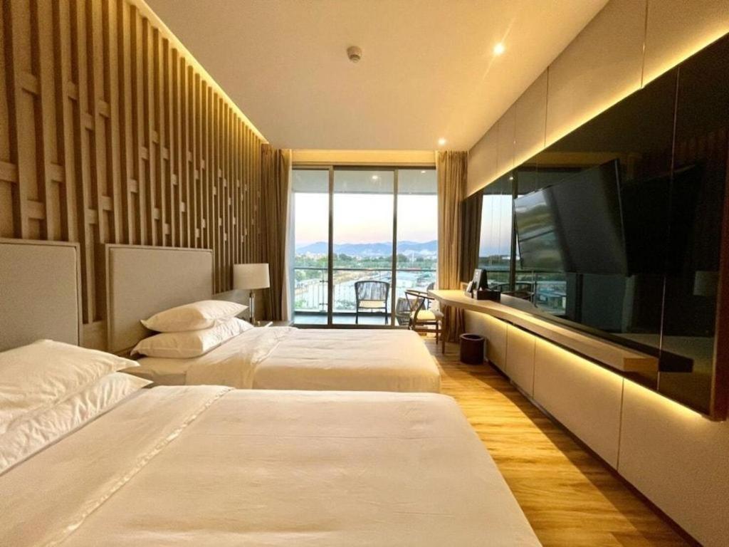 Symphony Of The Sea Hotel Банг Саен Экстерьер фото